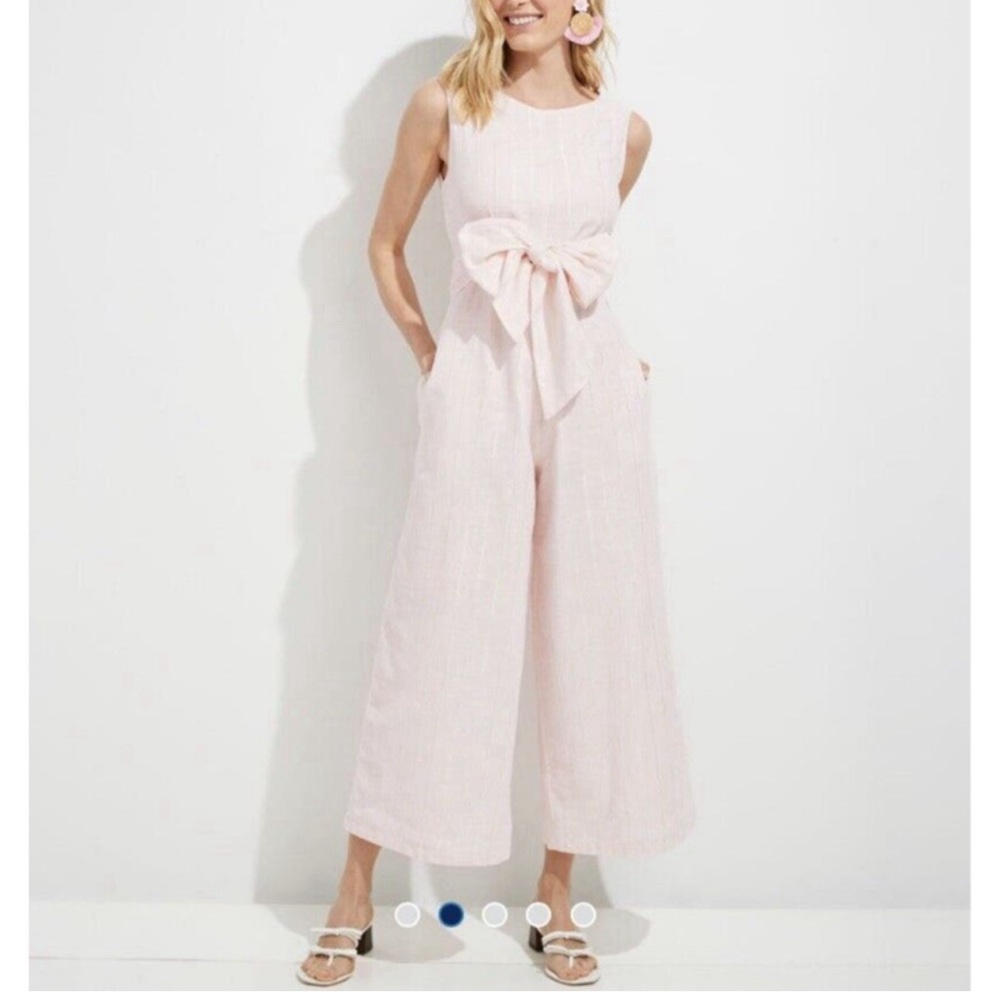 Vineyard Vines pants suit tie in front or back